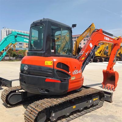 Excavadora 90% Kubota KX U55 com cilindro hidráulico original e poucas horas de trabalho