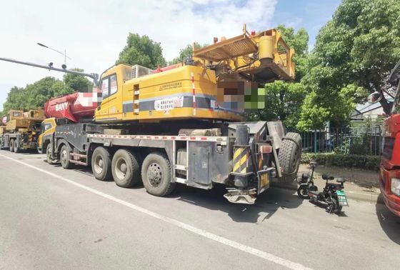 45000 kg Máquina de guindastes SANY de 200 toneladas usada com 1000-1500 horas de trabalho