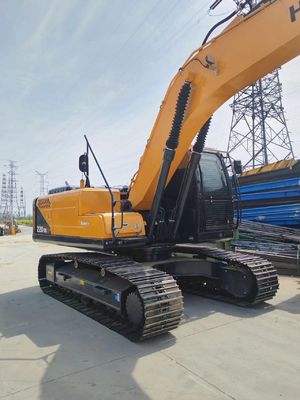 Excavadora Hyundai 220LC-9S usada modelo 2022 com bomba hidráulica original e motor Ce